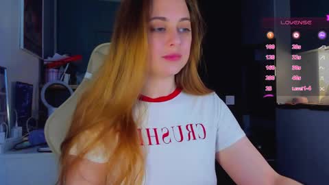 Snapshot of alice_wander chatting on 29, 4, 2026 Alice online show from 29, 4, 2026