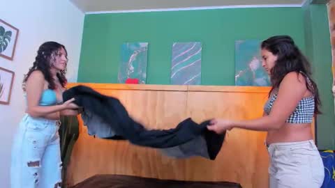 Alice and Asia online show from 8, 11, 2025