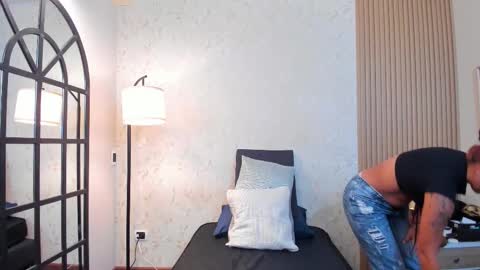 Alice and Asia online show from 12, 1, 2026