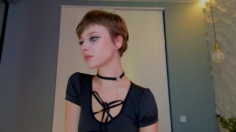 Your sweet Alice INST alicebellies online show from 26, 2, 2026