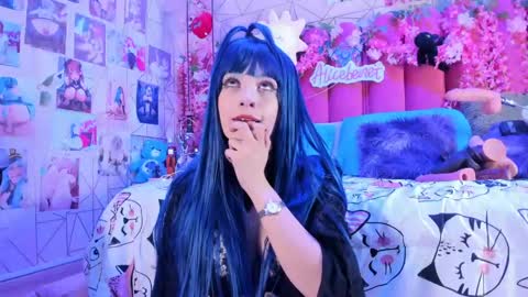 Snapshot of alicebenett_ chatting on 10, 5, 2026 online show from 10, 5, 2026