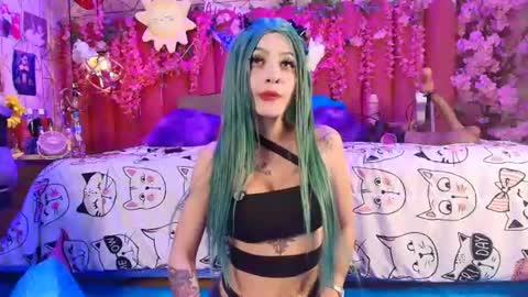 Snapshot of alicebenett_ chatting on 24, 7, 2026 online show from 24, 7, 2026