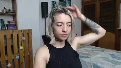 alicee_logan_ online show from 29, 4, 2026
