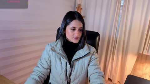 Snapshot of alicee_milf_ chatting on 1, 12, 2025 Aleja online show from 1, 12, 2025