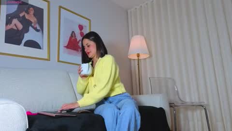 Snapshot of alicee_milf_ chatting on 18, 3, 2026 Aleja online show from 18, 3, 2026