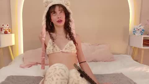 Snapshot of alicee_rodriguez chatting on 22, 6, 2026 alice online show from 22, 6, 2026