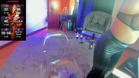 Snapshot of alicee_roos chatting on 4, 3, 2026 Alice online show from 4, 3, 2026