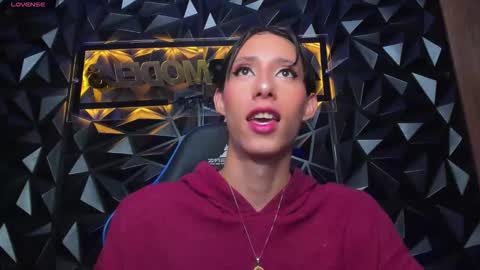 Snapshot of alicee_salvatore chatting on 7, 10, 2025 Alice Salvatore online show from 7, 10, 2025