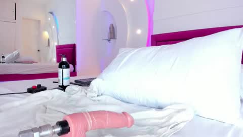 Alice  online show from 9, 2, 2025