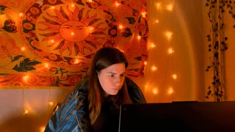 Alice online show from 6, 2, 2026