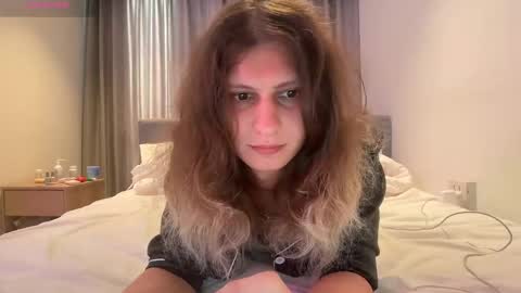 AlicePinkhead online show from 13, 4, 2026
