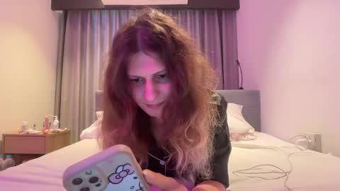 AlicePinkhead online show from 4, 5, 2026