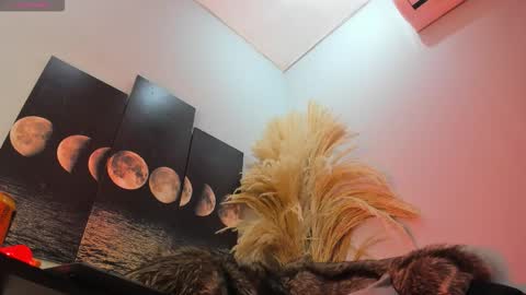 Snapshot of alicepoixxxon chatting on 30, 11, 2025 ALICE online show from 30, 11, 2025