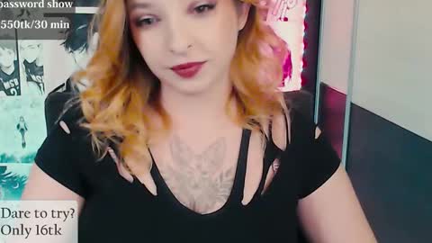 Snapshot of aliceriddle1 chatting on 4, 12, 2025 aliceriddle1 online show from 4, 12, 2025