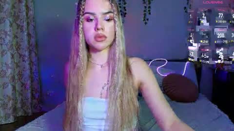 Snapshot of alicetenshi chatting on 18, 10, 2025 Sweet Alice online show from 18, 10, 2025