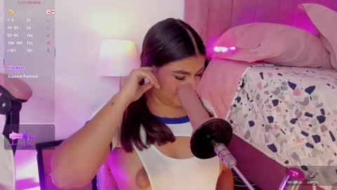 A L I C E  T H U N D E R online show from 31, 10, 2025