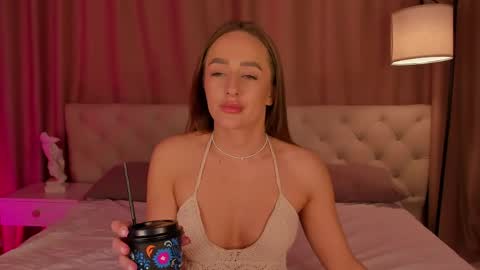 Mia online show from 8, 5, 2026