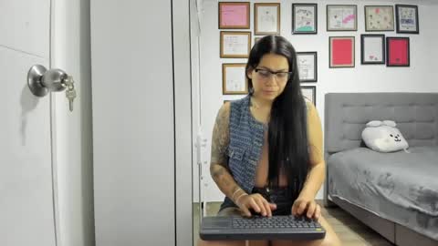 alicia_rainbow online show from 29, 6, 2026