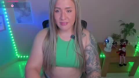 Jennyfer online show from 30, 7, 2026