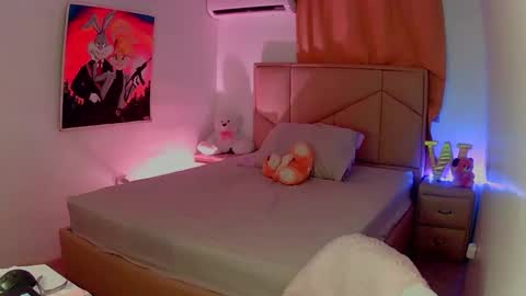 Snapshot of aliciabiden chatting on 12, 1, 2025 aliciabiden online show from 12, 1, 2025