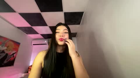 Snapshot of aliciabiden chatting on 3, 3, 2025 aliciabiden online show from 3, 3, 2025