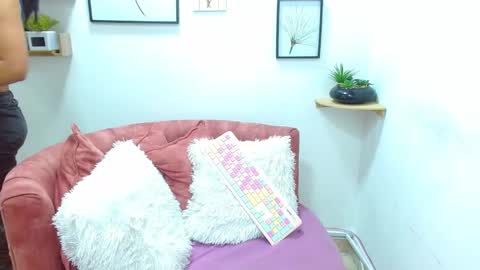 aliciacute    online show from 9, 9, 2025