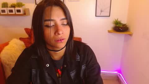 aliciacute    online show from 26, 9, 2025