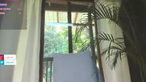 Snapshot of aliciakozlov chatting on 10, 7, 2026 aliciakozlov online show from 10, 7, 2026
