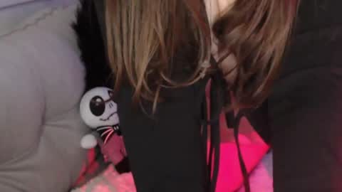 aliciamoon_ online show from 22, 4, 2026