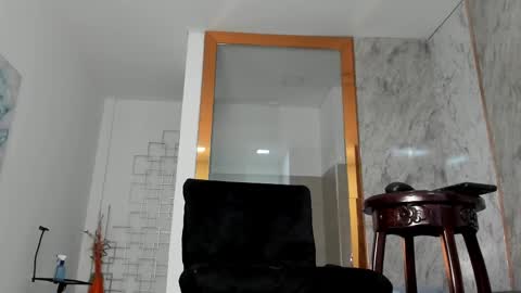 Alicia  online show from 28, 2, 2025