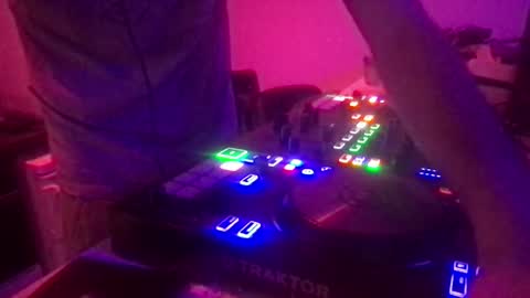 Snapshot of alien8720 chatting on 4, 12, 2024 busco rockera online show from 4, 12, 2024