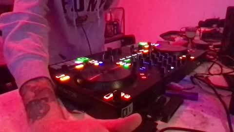 Snapshot of alien8720 chatting on 31, 1, 2025 busco rockera online show from 31, 1, 2025