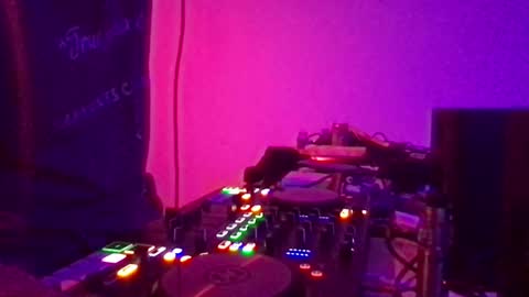 Snapshot of alien8720 chatting on 8, 2, 2025 busco rockera online show from 8, 2, 2025