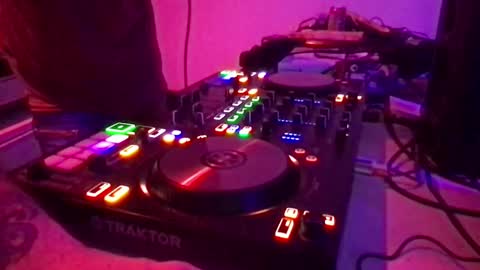 Snapshot of alien8720 chatting on 9, 2, 2025 busco rockera online show from 9, 2, 2025