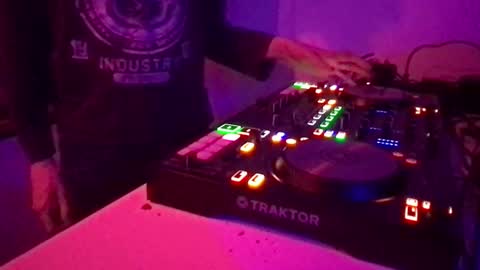 Snapshot of alien8720 chatting on 20, 2, 2025 busco rockera online show from 20, 2, 2025