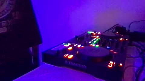 Snapshot of alien8720 chatting on 21, 2, 2025 busco rockera online show from 21, 2, 2025