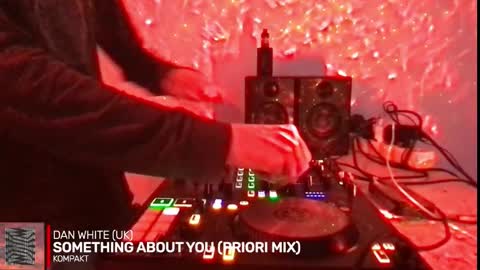 Snapshot of alien8720 chatting on 29, 9, 2025 busco rockera online show from 29, 9, 2025