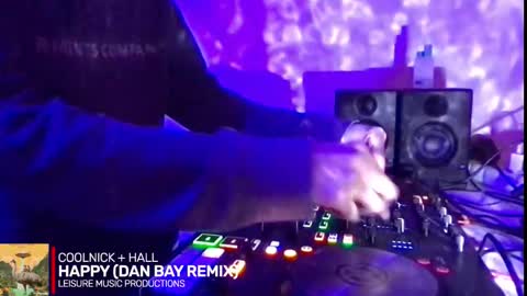 Snapshot of alien8720 chatting on 7, 10, 2025 busco rockera online show from 7, 10, 2025