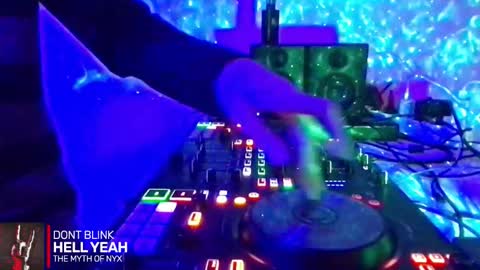 Snapshot of alien8720 chatting on 11, 10, 2025 busco rockera online show from 11, 10, 2025