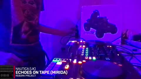 Snapshot of alien8720 chatting on 14, 10, 2025 busco rockera online show from 14, 10, 2025