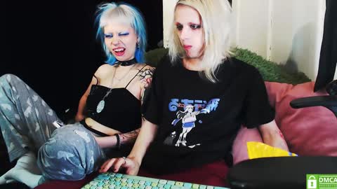 Snapshot of alien_bella chatting on 8, 12, 2024 Alien Bella online show from 8, 12, 2024