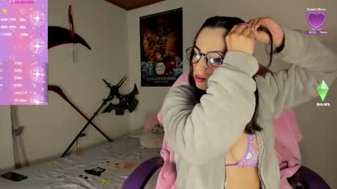 Snapshot of alien_universe chatting on 1, 11, 2025 Aiko Independent Model online show from 1, 11, 2025