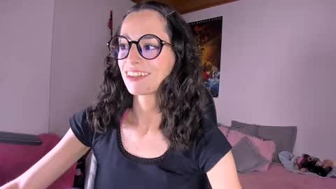 Snapshot of alien_universe chatting on 15, 12, 2025 Aiko Independent Model online show from 15, 12, 2025