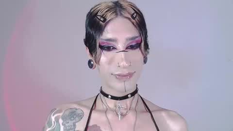 Snapshot of alienexxx chatting on 31, 12, 2024     online show from 31, 12, 2024