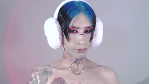 Snapshot of alienexxx chatting on 15, 1, 2025     online show from 15, 1, 2025