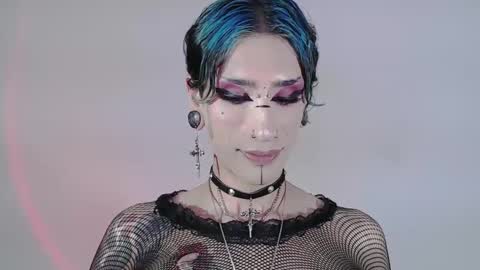 Snapshot of alienexxx chatting on 4, 3, 2025     online show from 4, 3, 2025