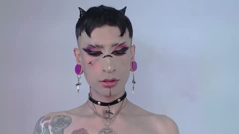 Snapshot of alienexxx chatting on 2, 10, 2025     online show from 2, 10, 2025