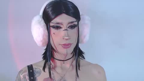 Snapshot of alienexxx chatting on 15, 5, 2026 online show from 15, 5, 2026