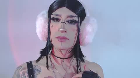 Snapshot of alienexxx chatting on 15, 5, 2026 online show from 15, 5, 2026