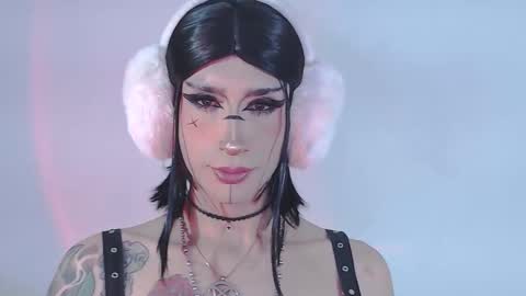 Snapshot of alienexxx chatting on 15, 5, 2026 online show from 15, 5, 2026